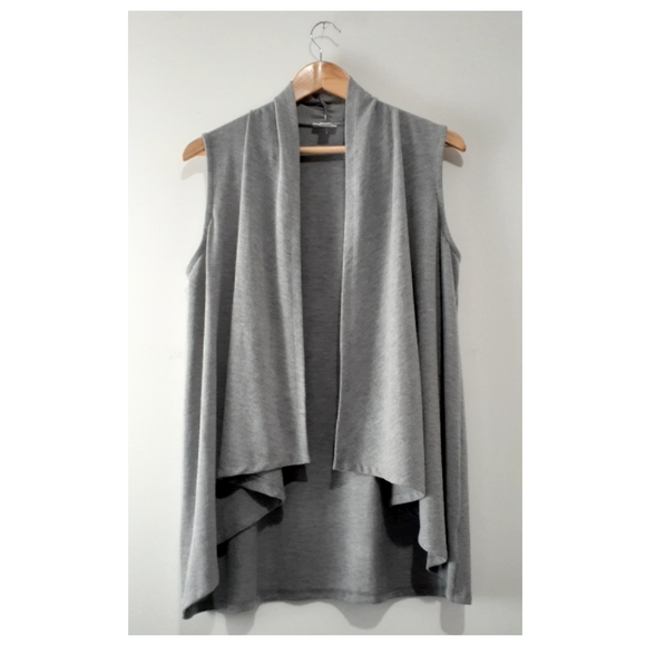 Croft & Barrow Sleeveless Open Front Vest - Picture 1 of 2